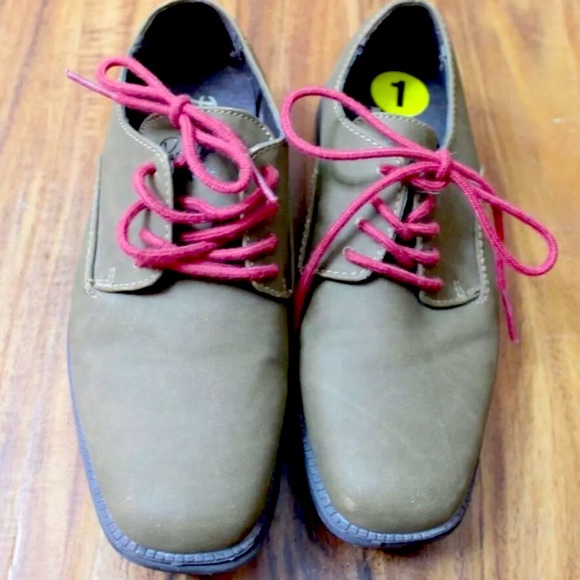 Boys Penguin Dress Shoes Brown Size 1 - Picture 1 of 7